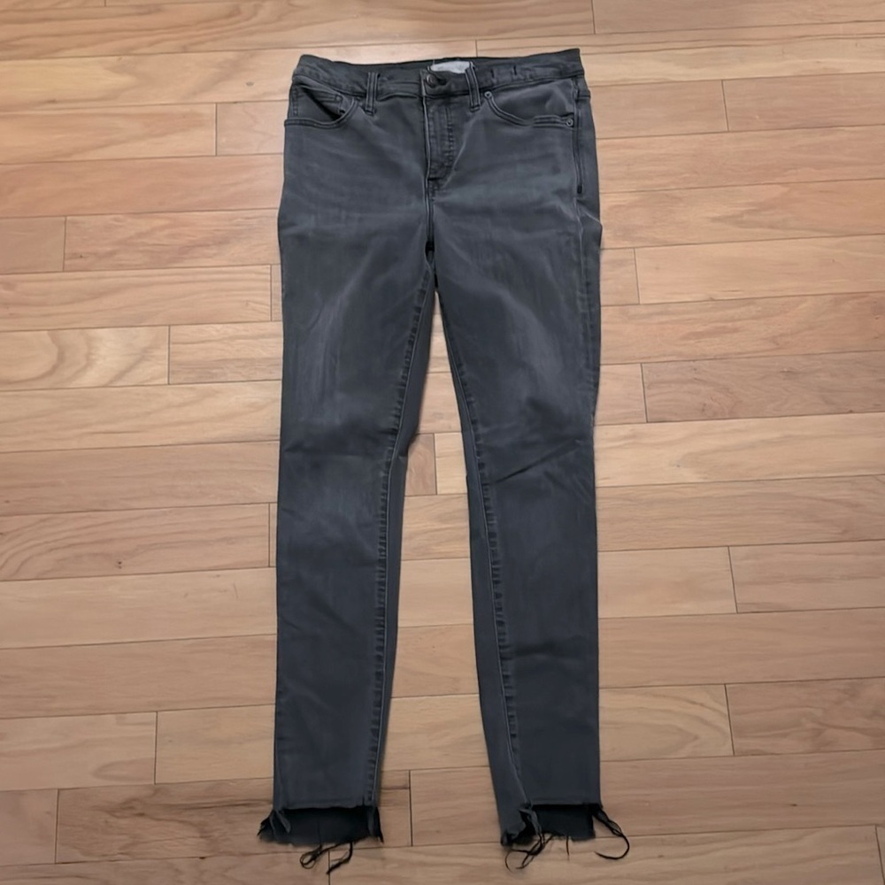 Madewell | high rise skinny jeans | distressed raw hem | in dusty wash | size 29